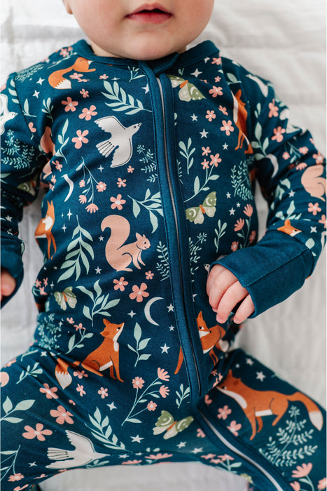 Alice Woodland Baby Bamboo Zip Romper  Close-up print and zipper| Bird & Bean